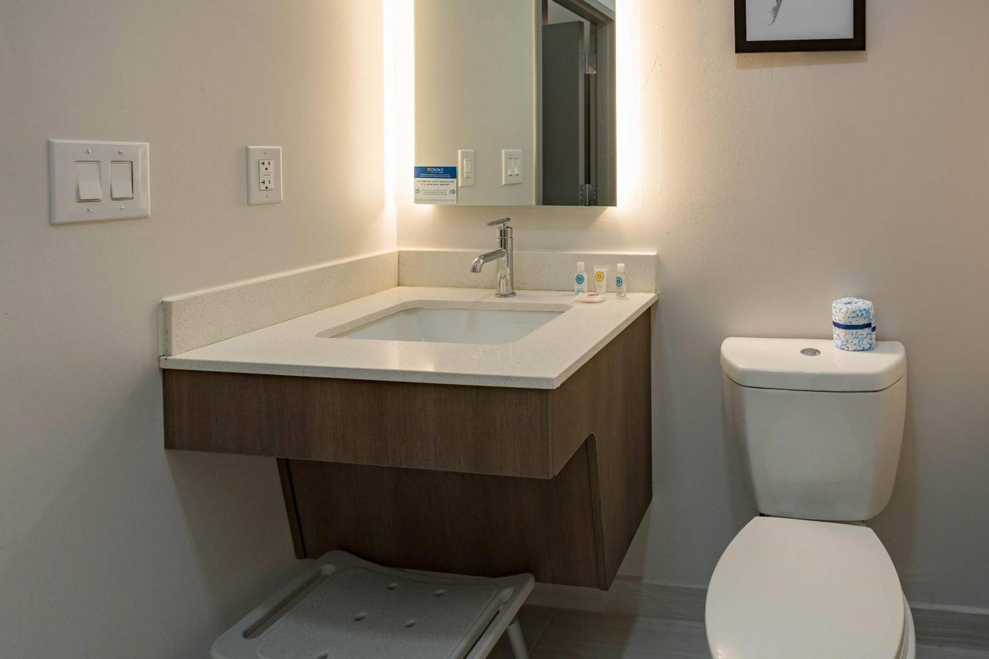 Comfort Inn & Suites River City Decatur Εξωτερικό φωτογραφία