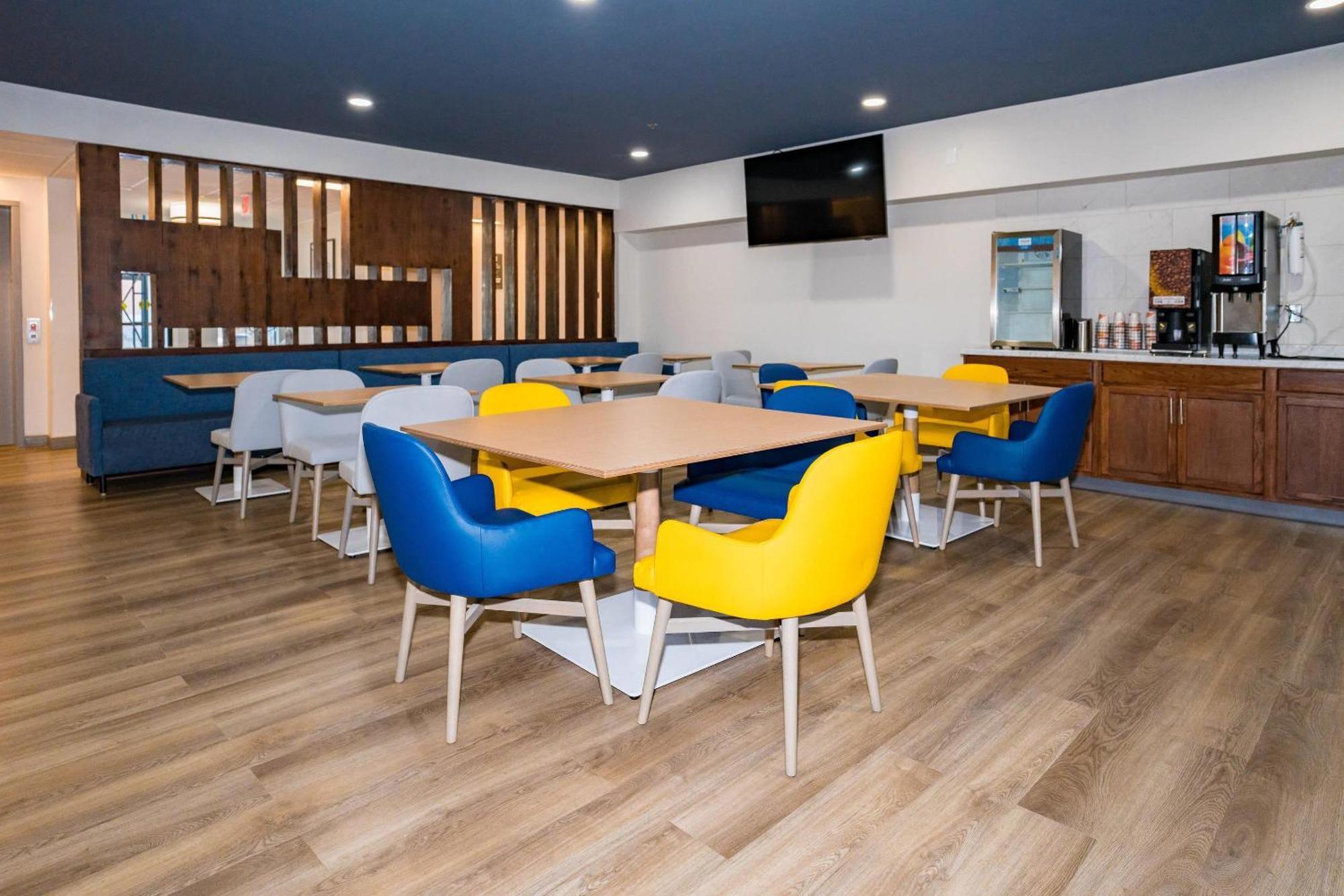 Comfort Inn & Suites River City Decatur Εξωτερικό φωτογραφία
